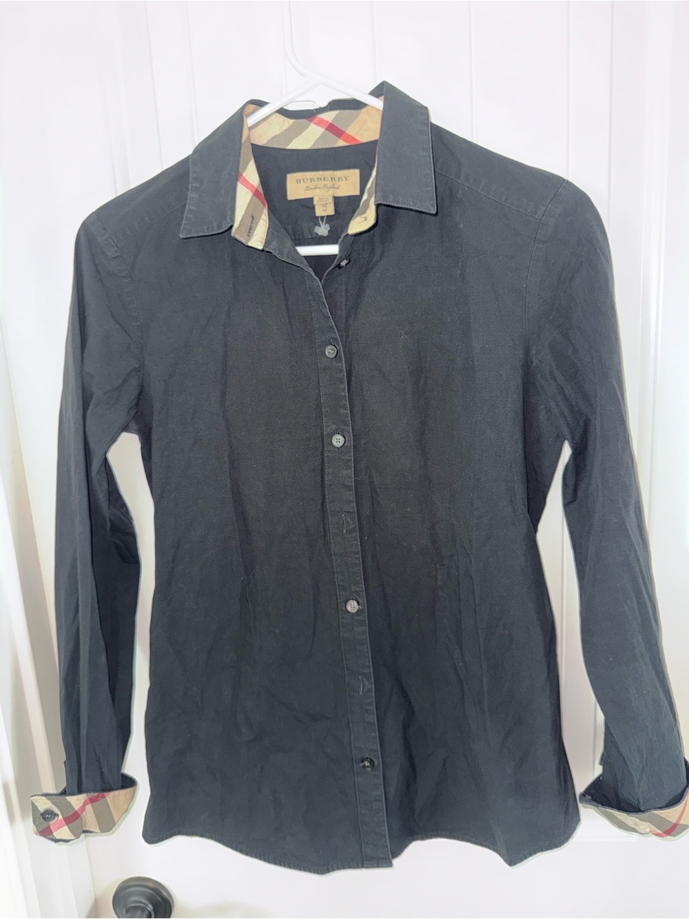 Vintage Burberry women’s Black Button-Down Shirt with Signature Check Trim sz XS